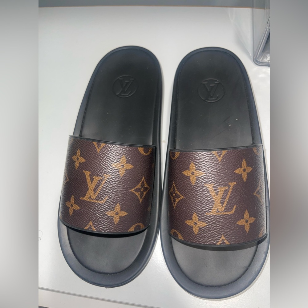 louis vuitton slides